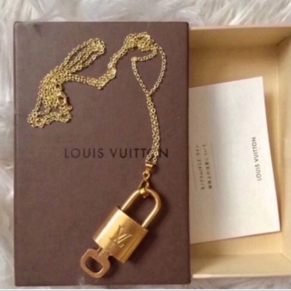 Louis Vuitton Jewelry - Louis Vuitton lock & key with gold necklace